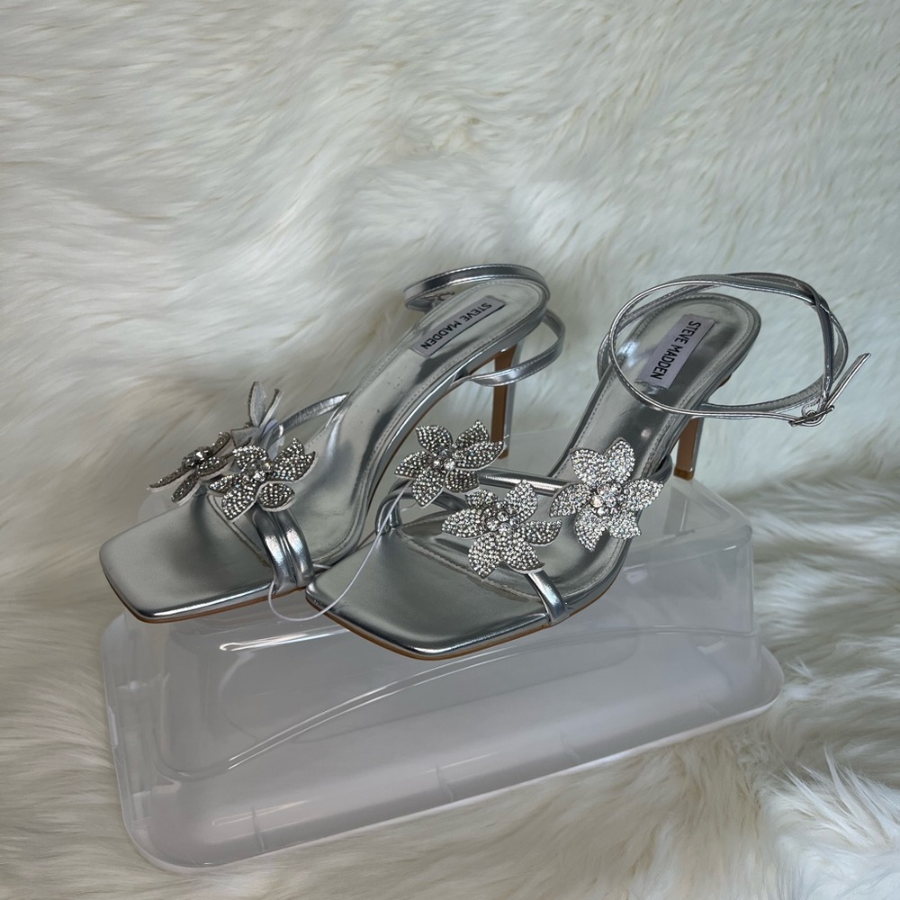 Steve Madden Metallic Silver Floral Heels